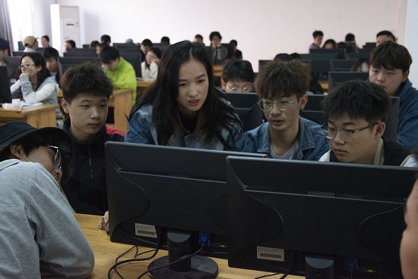 【魅力教师】姜薇——十年如一日，春风化雨，诲人不倦